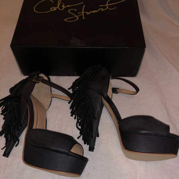 Colin Stuart Fringe Peep-toe Pumps - Picture 5 of 8